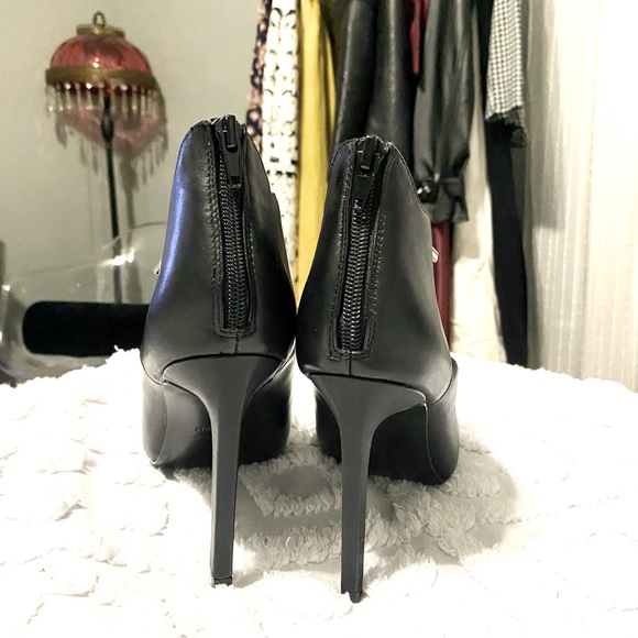 NINE WEST Black Lace Up Cut Out Heels - Picture 10 of 12